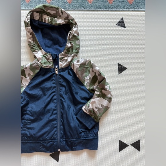 Wonder Nation|Baby gender neutral,Toddler jacket in Camouflage & Navy•••size 2T - Picture 2 of 4